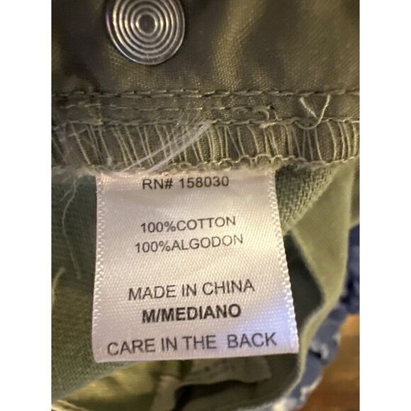 NWT Love Tree Olive Green Distressed Shorts-Destroyed Hem  Size Medium - Picture 11 of 15